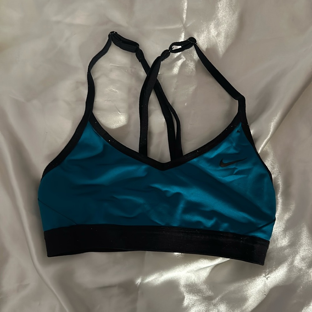 Green black nike sports bra
